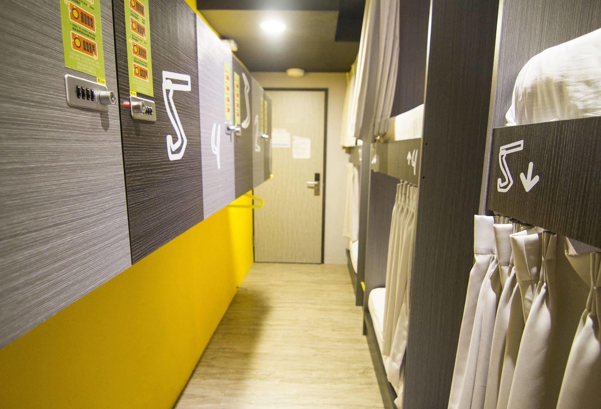 Uno Backpackers Inn Kaohsiung Exterior photo